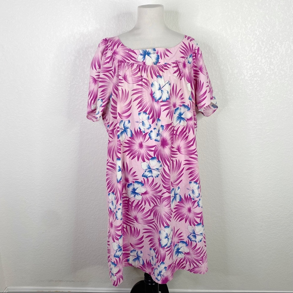 Vintage Hilo Hattie Pink Floral Print Kaftan Dress